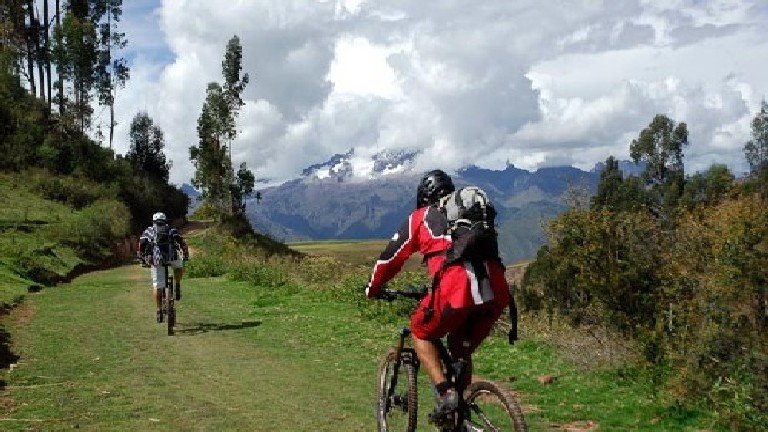 MOUNTAIN BIKE IN THE ANDES: 6D5N